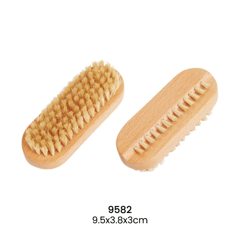 Brosse &agrave; ongles pour nettoyer la salet&eacute; sous les ongles avec diff&eacute;rents poils