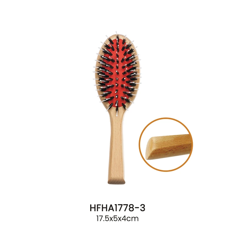 Brosse &agrave; cheveux &agrave; coussin ovale en bois de h&ecirc;tre naturel avec coussin rouge