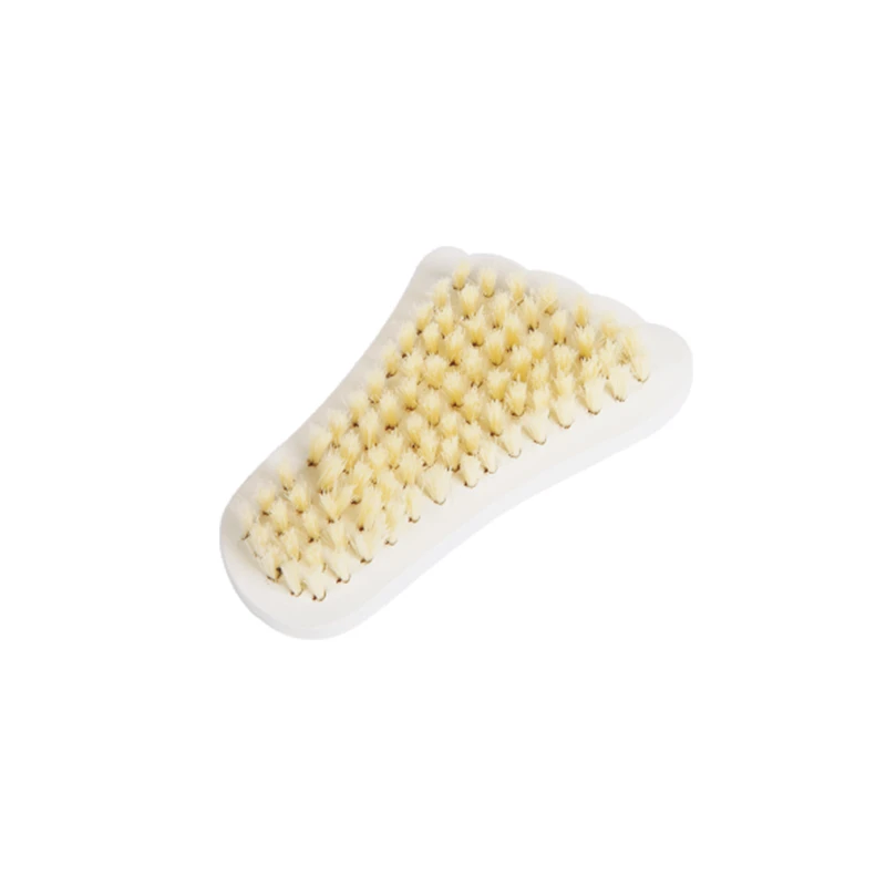 Brosse &agrave; ongles portable en bois naturel pour les soins des mains